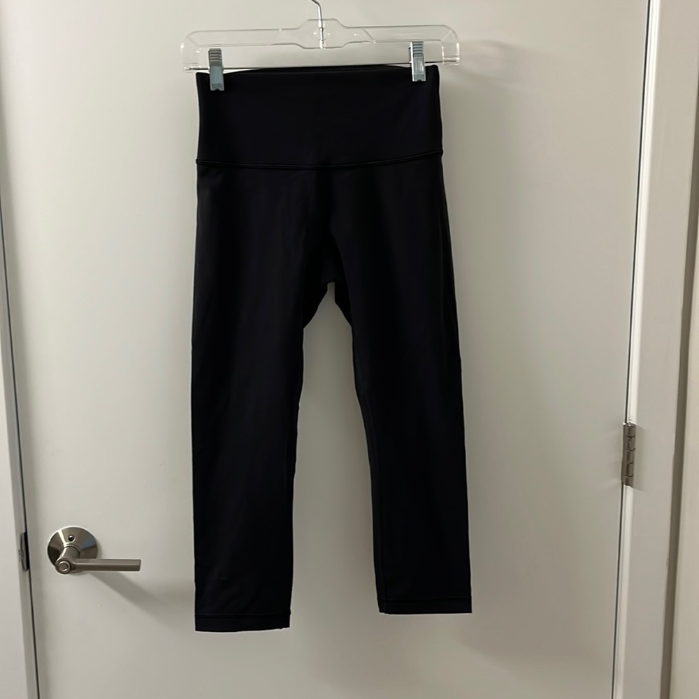 Lululemon wunder under crop - like new!!
